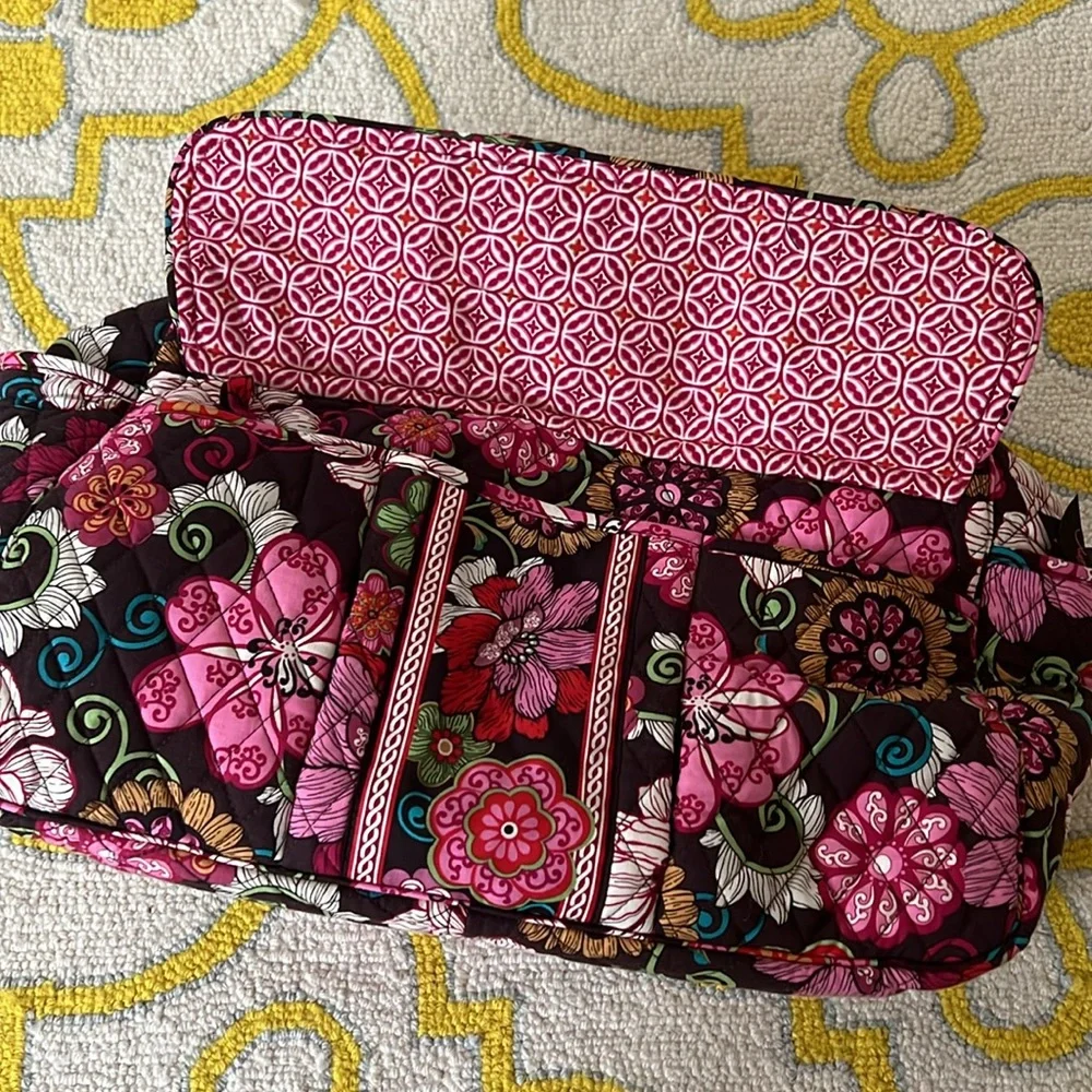 NWOT RETIRED Vera Bradley Mod Floral Pink Diaper Bag and Changing Pad - Picture 2 of 13